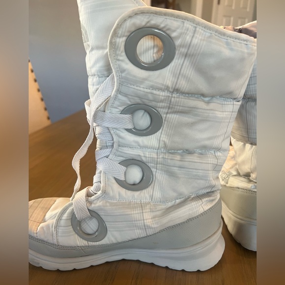 ☃️❄️Women’s North face boots - Picture 5 of 13